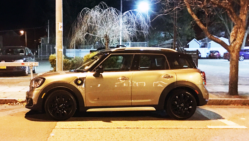 Illustration for article titled The 2018 Mini Countryman Plug-In Makes A Case For Short Range Hybrids